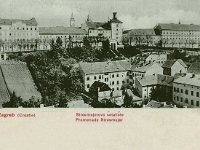 Strossmayerovo šetalište oko 1900. godine  Ban Ignjat Gyulay i njegova supruga Julija došli su na ideju da se prostor uz južne gradske zidine preuredi u šetalištu. Radovi na uređenju šetališta započeli su 1812. godine i završila su već iduće godine. Današnji je izgled poprimio 1912. godine.